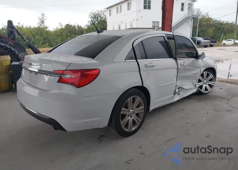 2013 Chrysler 200 Touring из США, поврежденный, VIN 1C3CCBBB7DN639035